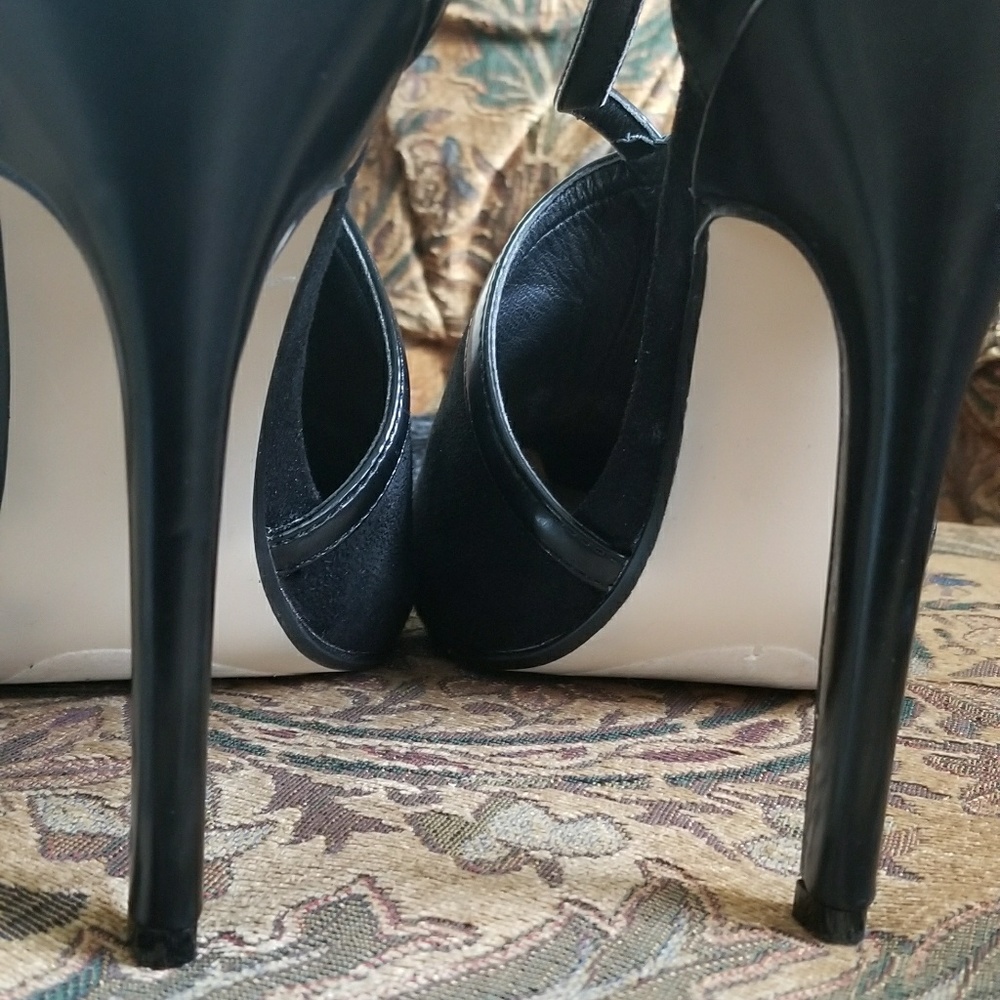 Black high - vamp Pump - Picture 4 of 8